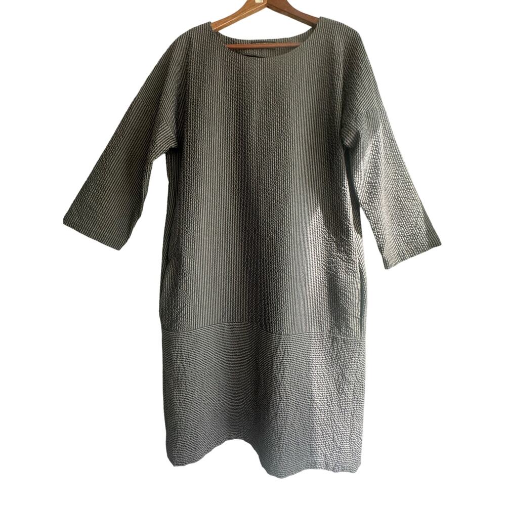 Asiatica Kansas City | M | luxury seersucker all-season shift dress